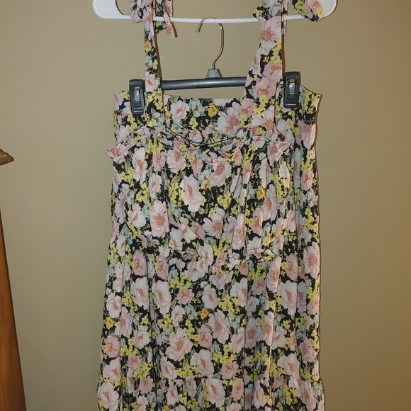 Forever 21 Floral Two-Piece Set, Size OX Would Fit Xs, Small And Med - Picture 10 of 12